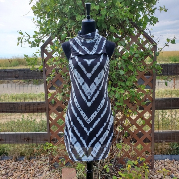 Bar III Women's Cut-Out Black & White Mesh Overlay Tie-Dye Dress Size Large EUC - Picture 1 of 15